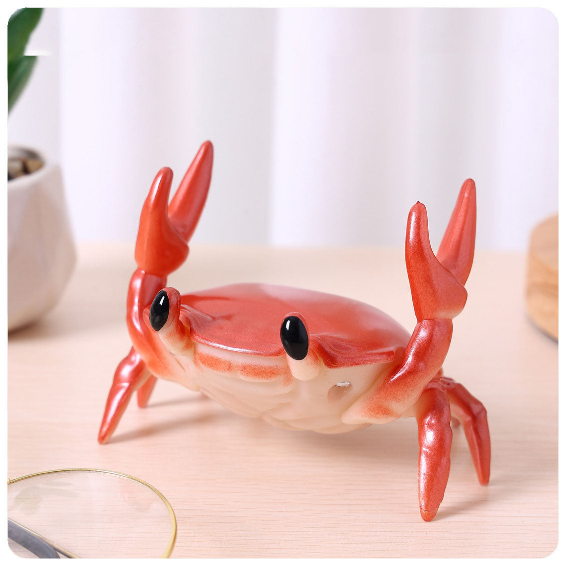 🦀 Cute crab-shaped pen holder
