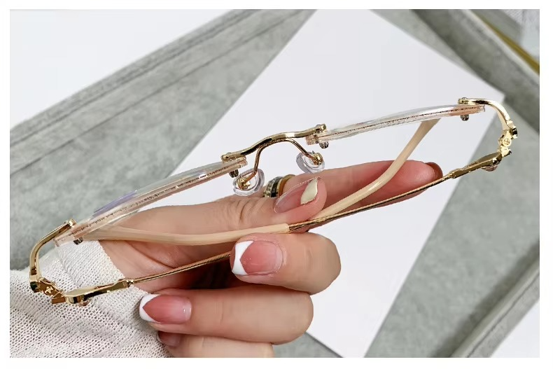 Diamond Anti Blue Light Glasses – UV Protection Stylish Lightweight